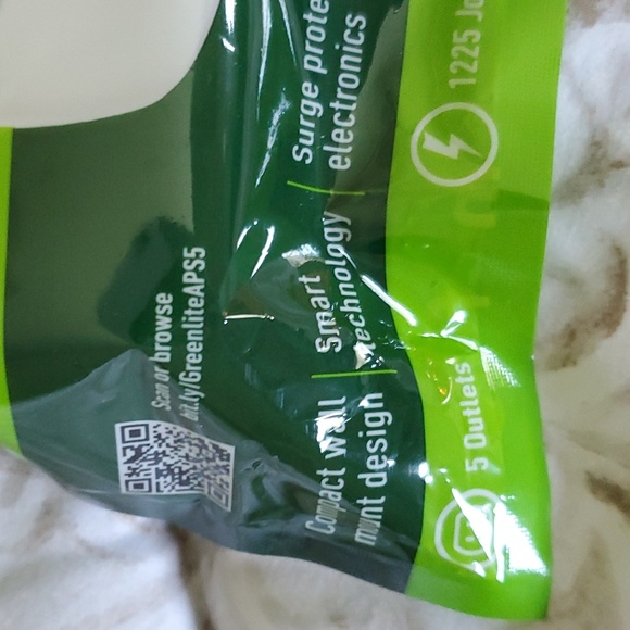 Greenlite 5 Outlet Advanced Power Strip Tier 1 - Picture 4 of 11